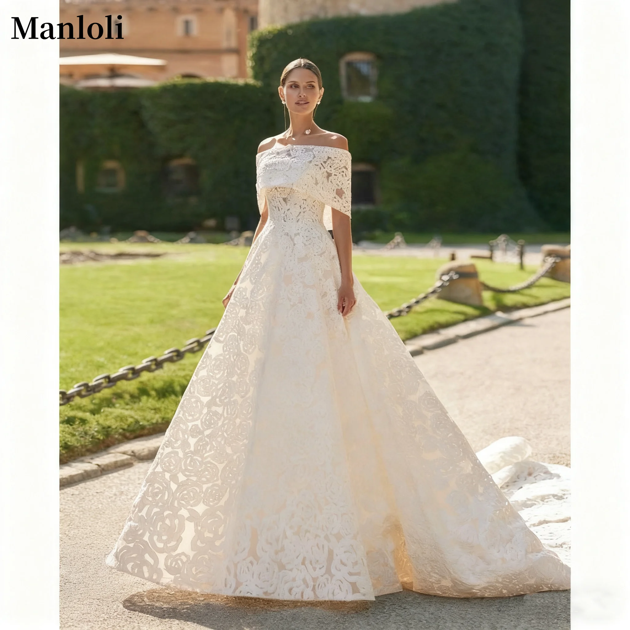 Elegant Off Shoulder Lace Princess Wedding Ball Dress Long Tail and Bareback Bridal Dress Suitable for Formal Wedding Custom
Elegant Off Shoulder Lace Princess Wedding Ball Dress Long Tail and Bareback Bridal Dress Suitable for Formal Wedding Custom