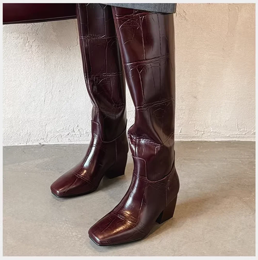 Burgundy Croc-Embossed Leather Knee-High Boots Cool Square Toe Block Heel Elegant Edgy Style Fall-Winter Chic Straight Boots
Burgundy Croc-Embossed Leather Knee-High Boots Cool Square Toe Block Heel Elegant Edgy Style Fall-Winter Chic Straight Boots