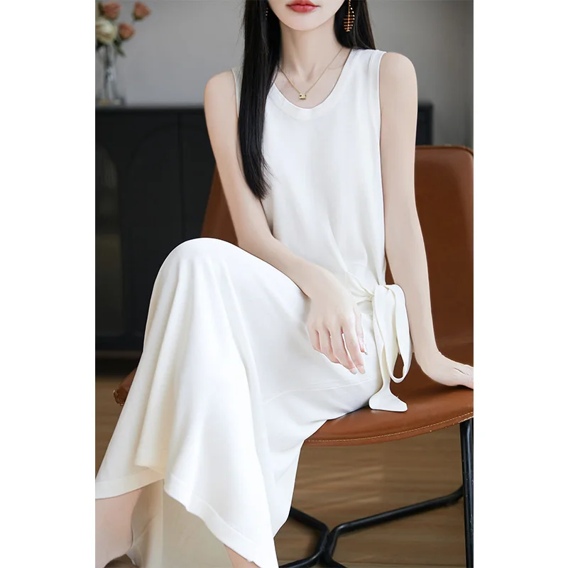 2025 Women's Round Neck Ice Silk Sling Dress Fashion Lace-up Thin Sleeveless Long Skirt Summer Loose High Waist Hip Knit Skirts
2025 Women's Round Neck Ice Silk Sling Dress Fashion Lace-up Thin Sleeveless Long Skirt Summer Loose High Waist Hip Knit Skirts