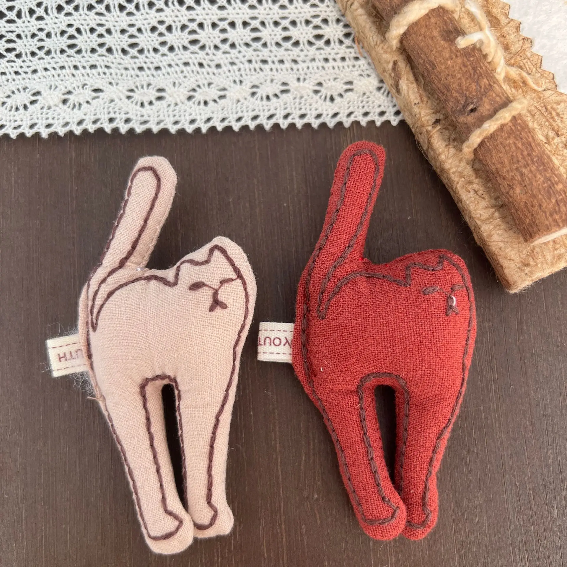 Brooch Premium Cotton Stuffed Kitten Key Chain Accessory Durable Home Travel Bag Embellishment Handcraft Auxiliary Material
Brooch Premium Cotton Stuffed Kitten Key Chain Accessory Durable Home Travel Bag Embellishment Handcraft Auxiliary Material