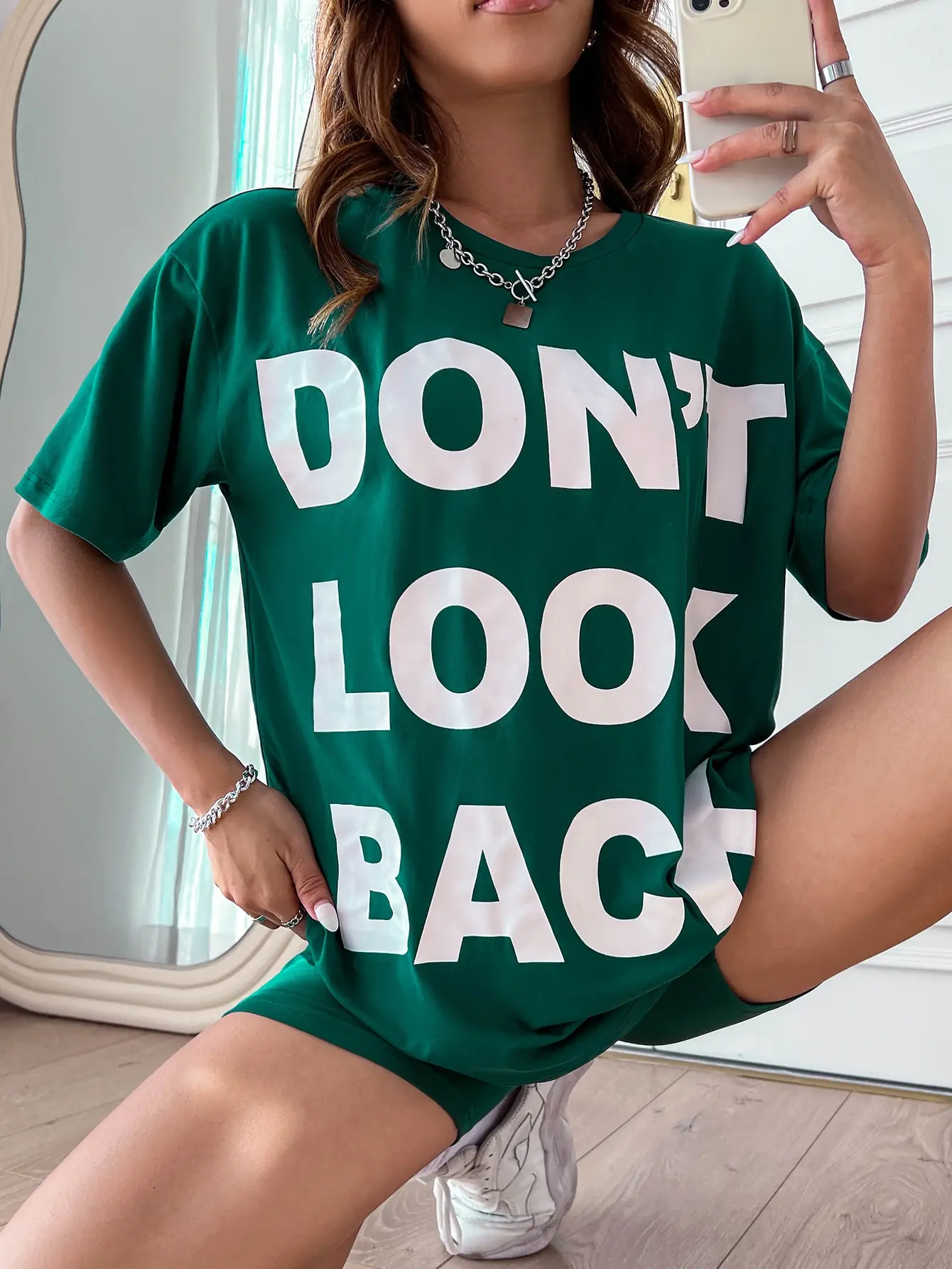 Don'T Look Back Cotton Print Women T-Shirts Oversized Sport Softt-Shirt Sport Hip Hop Tee Shirt Trend Street Individualtshirts
Don'T Look Back Cotton Print Women T-Shirts Oversized Sport Softt-Shirt Sport Hip Hop Tee Shirt Trend Street Individualtshirts