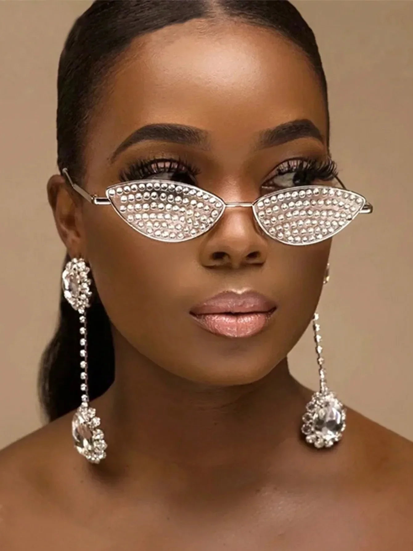 1PC Cat Eye Small Frame Full Rhinestone Personalized Fashion Glasses Versatile Retro Women's Glasses Shining Accessories Fashion
1PC Cat Eye Small Frame Full Rhinestone Personalized Fashion Glasses Versatile Retro Women's Glasses Shining Accessories Fashion