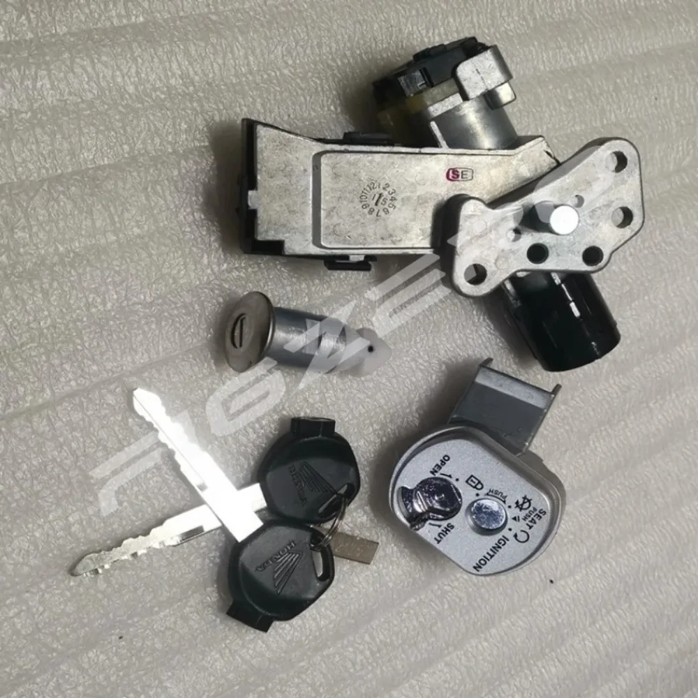 For Wuyang for Honda WH110T-2-2A 3501A-GGC-900 Genuine China Magnetic Lock Sleeve Lock Electric Locks Motorcycle Parts
For Wuyang for Honda WH110T-2-2A 3501A-GGC-900 Genuine China Magnetic Lock Sleeve Lock Electric Locks Motorcycle Parts