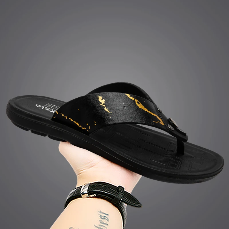 Fashion Men Slippers Men Leather Flip Flops Lightweight Soft Non-slip Men Casual Shoes Clogs Men Sandals Beach Trekking Sneakers
Fashion Men Slippers Men Leather Flip Flops Lightweight Soft Non-slip Men Casual Shoes Clogs Men Sandals Beach Trekking Sneakers