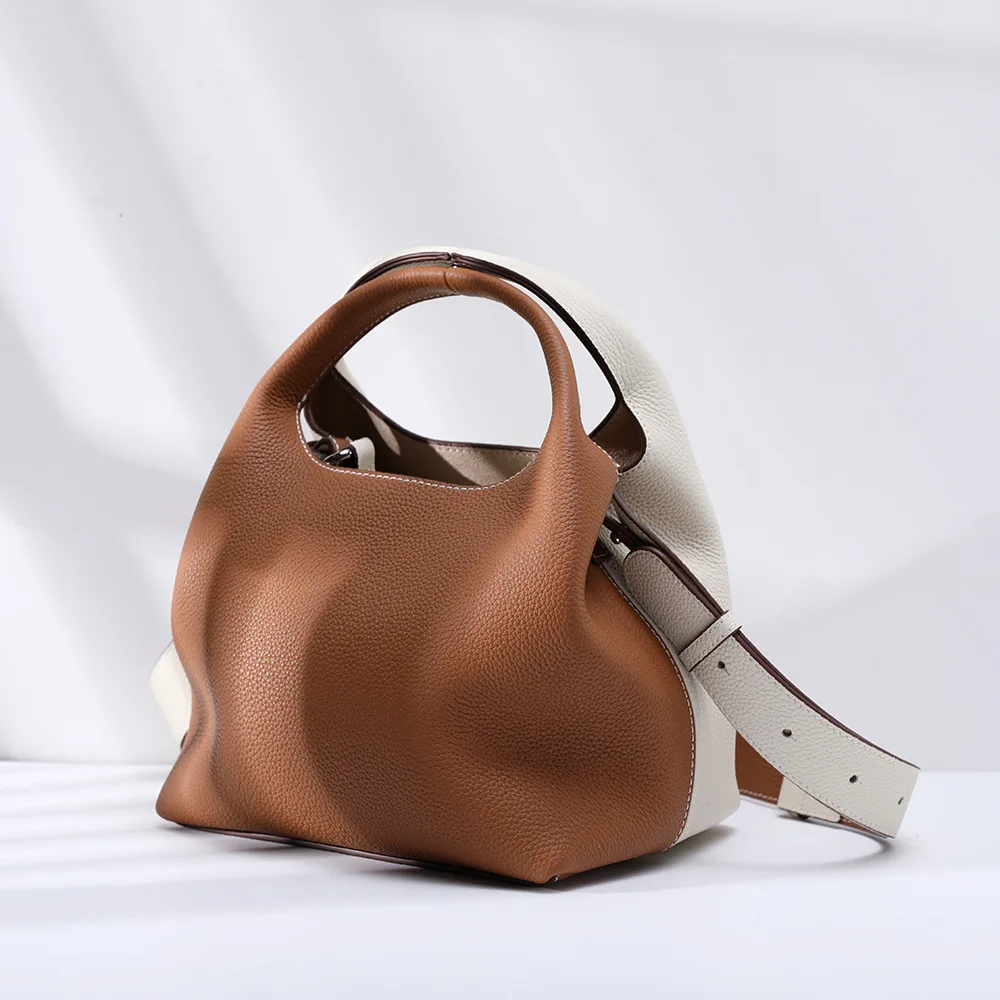 Top-grain Cowhide Single-shoulder Bag, Boston Pillow Bag, Genuine Leather Lunch Box, Vegetable Basket Handbag
Top-grain Cowhide Single-shoulder Bag, Boston Pillow Bag, Genuine Leather Lunch Box, Vegetable Basket Handbag