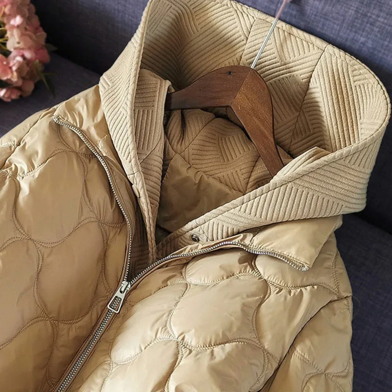 2025 New Women's Cotton Coat Autumn Winter Korean Hooded Lightweight Slim Warm Fake Two Piece Cotton Jacket Female Overcoat
2025 New Women's Cotton Coat Autumn Winter Korean Hooded Lightweight Slim Warm Fake Two Piece Cotton Jacket Female Overcoat