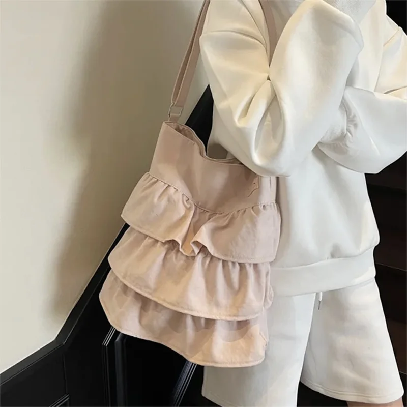 2025 Women New Large Capacity Fashionable Underarm Shoulder Bag Floral Lace Design Single Tote Bag Pleated Skirt Style Handbag
2025 Women New Large Capacity Fashionable Underarm Shoulder Bag Floral Lace Design Single Tote Bag Pleated Skirt Style Handbag