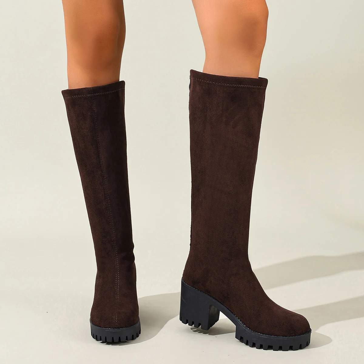 Зимние элегантные однотонные пикантные банкетные рыцарские сапоги на высоком каблуке, новые модные удобные износостойкие женские ботинки
Зимние элегантные однотонные пикантные банкетные рыцарские сапоги на высоком каблуке, новые модные удобные износостойкие женские ботинки