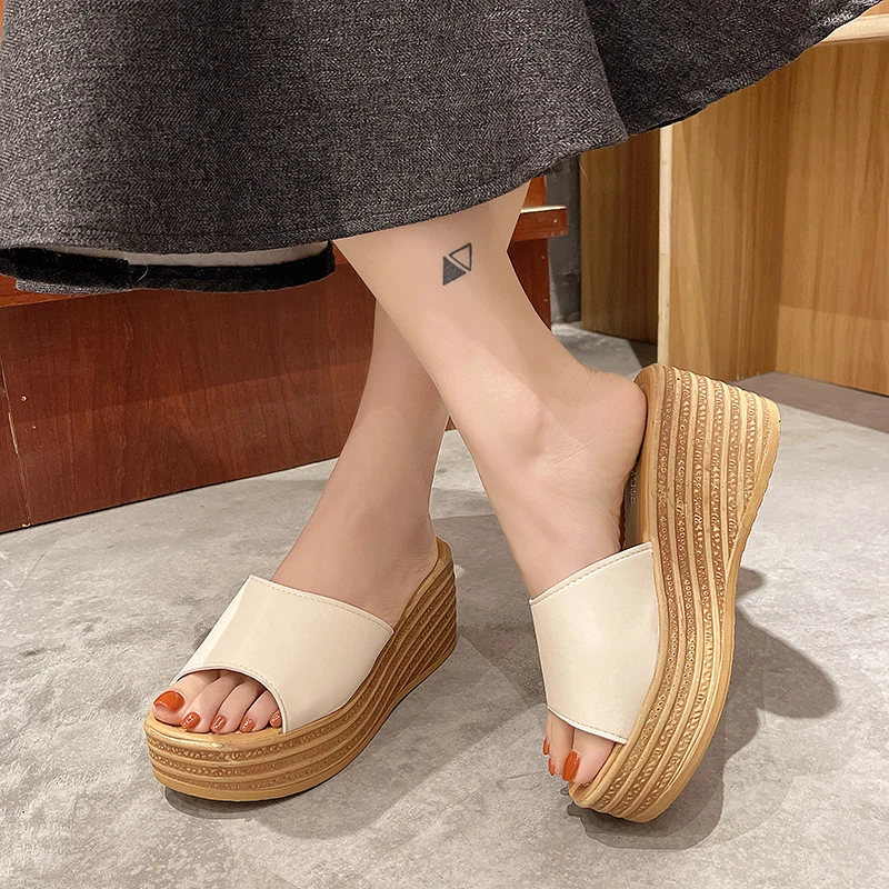 Women Wedges Sandals 2026 New Summer Women Slip on High-heeled Fashion Woman Shoes Comfortable Flower Outdoor Platform Sandals
Women Wedges Sandals 2026 New Summer Women Slip on High-heeled Fashion Woman Shoes Comfortable Flower Outdoor Platform Sandals