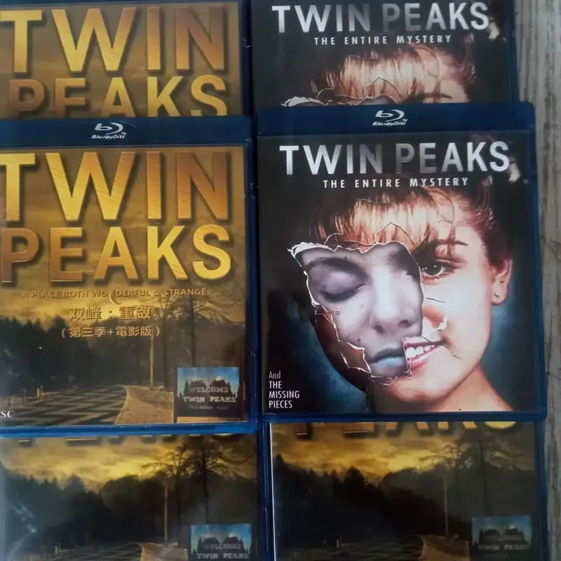 BD25 Blu-ray High Definition American Drama Twin Peaks Seasons 1–3 Collector's Edition 16-Disc Box
BD25 Blu-ray High Definition American Drama Twin Peaks Seasons 1–3 Collector's Edition 16-Disc Box