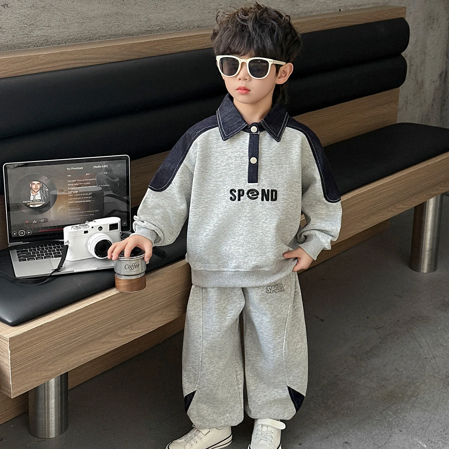 Cool Casual Boys' Denim Jaet And Pants Set Spring Autumn Two-Piece Suit Trendy Streetwear Knife-ape Pants Long Sve
Cool Casual Boys' Denim Jaet And Pants Set Spring Autumn Two-Piece Suit Trendy Streetwear Knife-ape Pants Long Sve