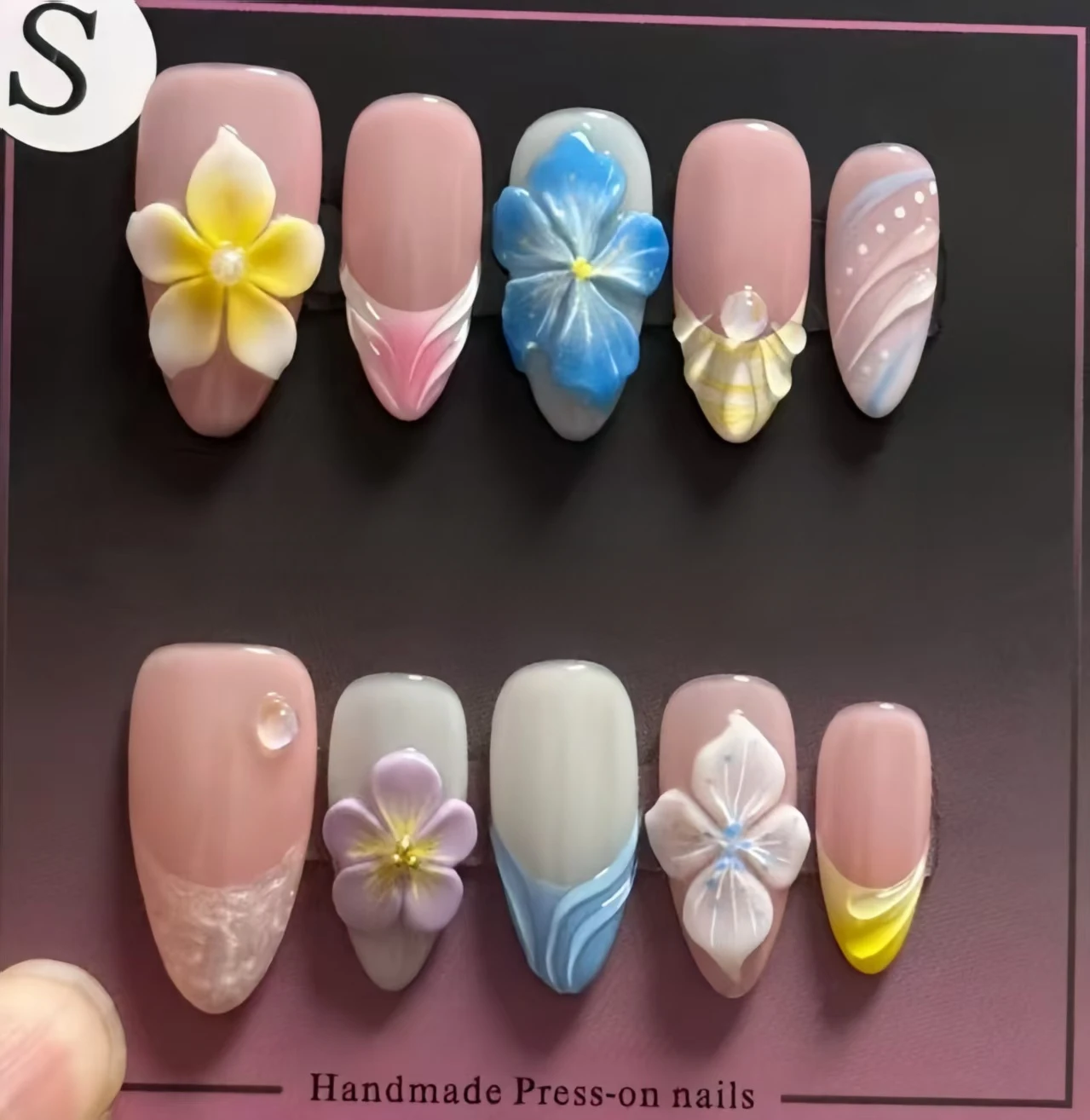 New Handmade Engraved 3D Fake Nail Manicure Mandarin Duck Style Almond Length Press on Nails Summer Vacation Nail Decoration
New Handmade Engraved 3D Fake Nail Manicure Mandarin Duck Style Almond Length Press on Nails Summer Vacation Nail Decoration