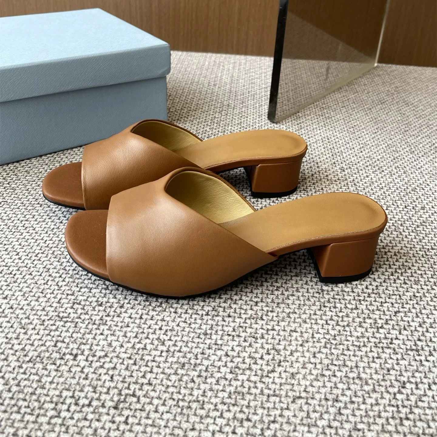 Shoes Women Size34-41 Genuine Leather Slippers High Heels Butterfly Knot Pumps Summer Slides Designer Shoes Zapatillas De Mujer
Shoes Women Size34-41 Genuine Leather Slippers High Heels Butterfly Knot Pumps Summer Slides Designer Shoes Zapatillas De Mujer