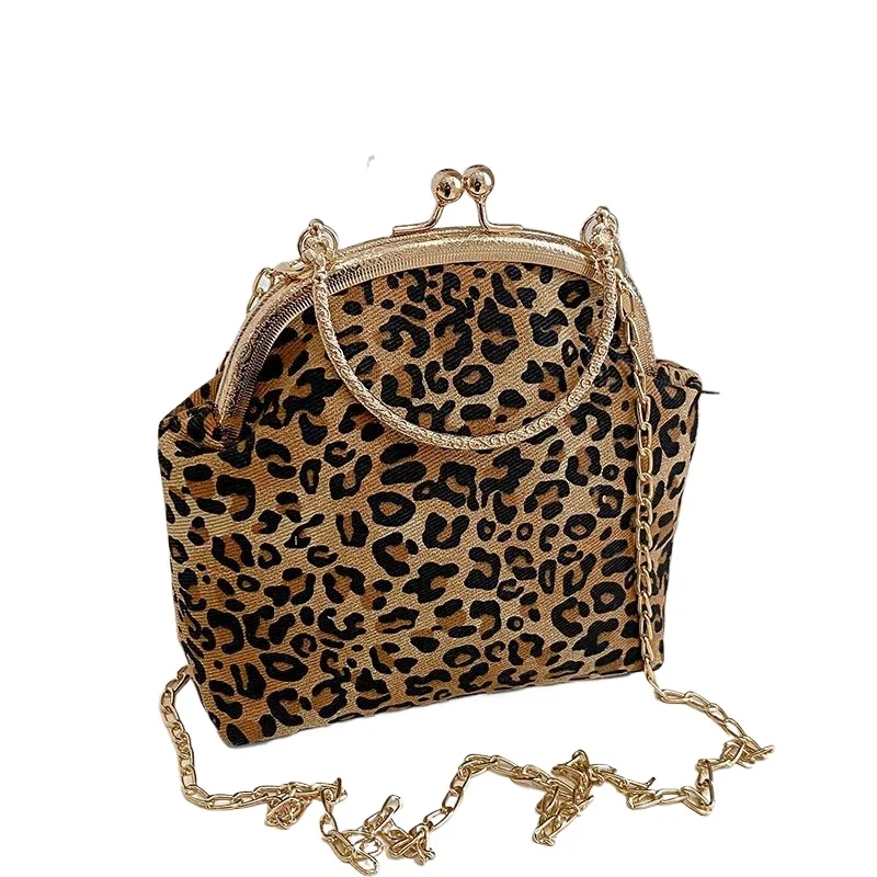 Leopard Print Clip Buckle Bag Women's New Trendy Korean Version Fashion Versatile Shoulder Chain Bag Women Messenger Bag Women
Leopard Print Clip Buckle Bag Women's New Trendy Korean Version Fashion Versatile Shoulder Chain Bag Women Messenger Bag Women