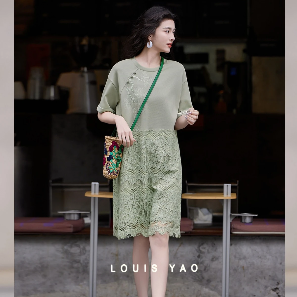 LOUIS YAO Plate Decorated Long Dress 2025 Summer New Round Neck Splicing Lace Women's Dresses Short Sleeve Dresses
LOUIS YAO Plate Decorated Long Dress 2025 Summer New Round Neck Splicing Lace Women's Dresses Short Sleeve Dresses