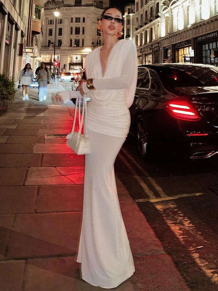 Women Elegant White Long-Sleeve Dangling Collar Design Long Dress - Ideal for Formal Events & Celebrity Cocktail Party
Women Elegant White Long-Sleeve Dangling Collar Design Long Dress - Ideal for Formal Events & Celebrity Cocktail Party