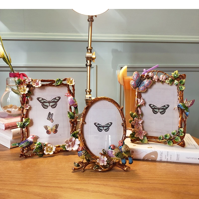 Flower Decorative Photo Frames Figures Portrait Framed Art Pictures Wedding Anniversary Gifts Desk Decoration
Flower Decorative Photo Frames Figures Portrait Framed Art Pictures Wedding Anniversary Gifts Desk Decoration