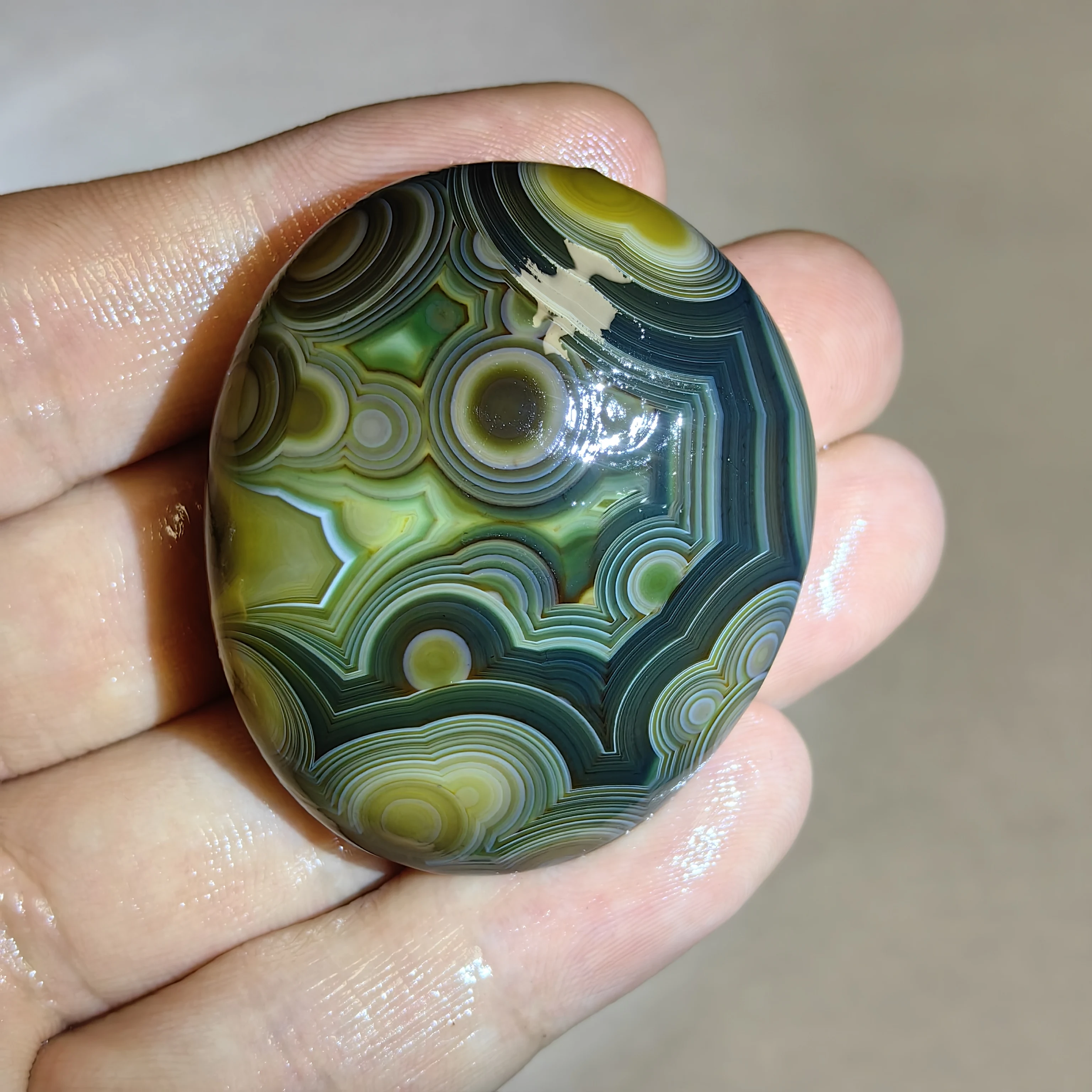 Natural Divine Eye Agate – Unprocessed Haut-Relief Stone for Energy Work, Home Scenery, Anti-Evil & Reiki Healing Practices
Natural Divine Eye Agate – Unprocessed Haut-Relief Stone for Energy Work, Home Scenery, Anti-Evil & Reiki Healing Practices