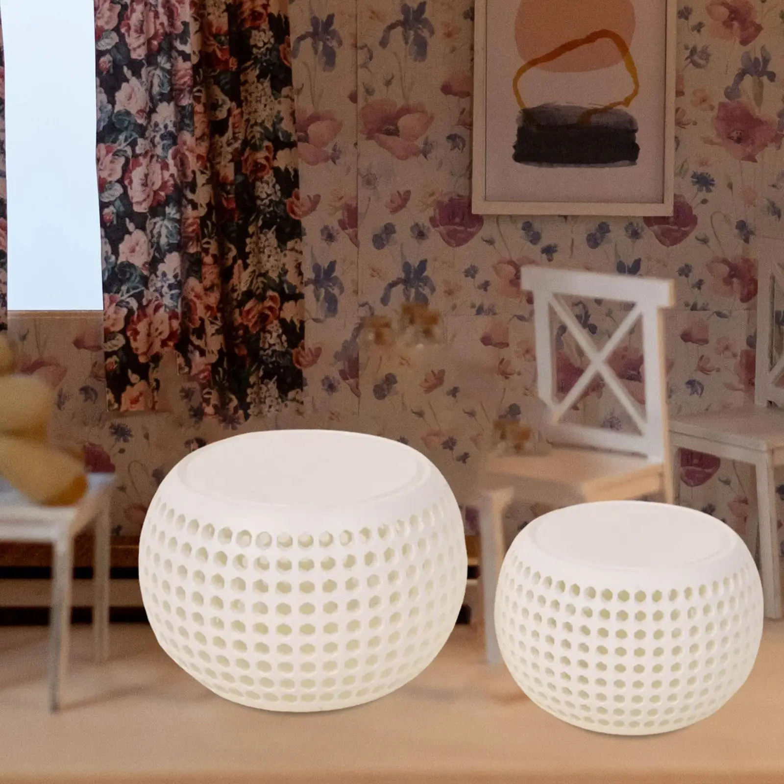 1:12 Scale Dollhouse Round Table Night Stand Dollhouse Bedside Table for Mini House Photography Props Diorama Decor Accessory
1:12 Scale Dollhouse Round Table Night Stand Dollhouse Bedside Table for Mini House Photography Props Diorama Decor Accessory