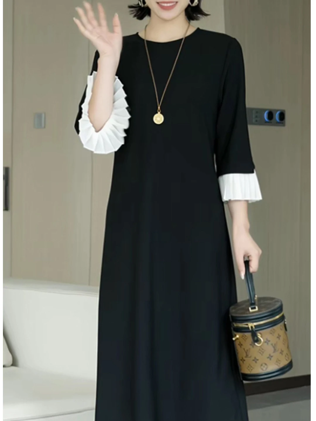 plus Size Black Dress Women's Spring New Loose Slimming Hepburn Style Two-Piece Set Fashionable Casual Elegant Warm Long Sleeve
plus Size Black Dress Women's Spring New Loose Slimming Hepburn Style Two-Piece Set Fashionable Casual Elegant Warm Long Sleeve
