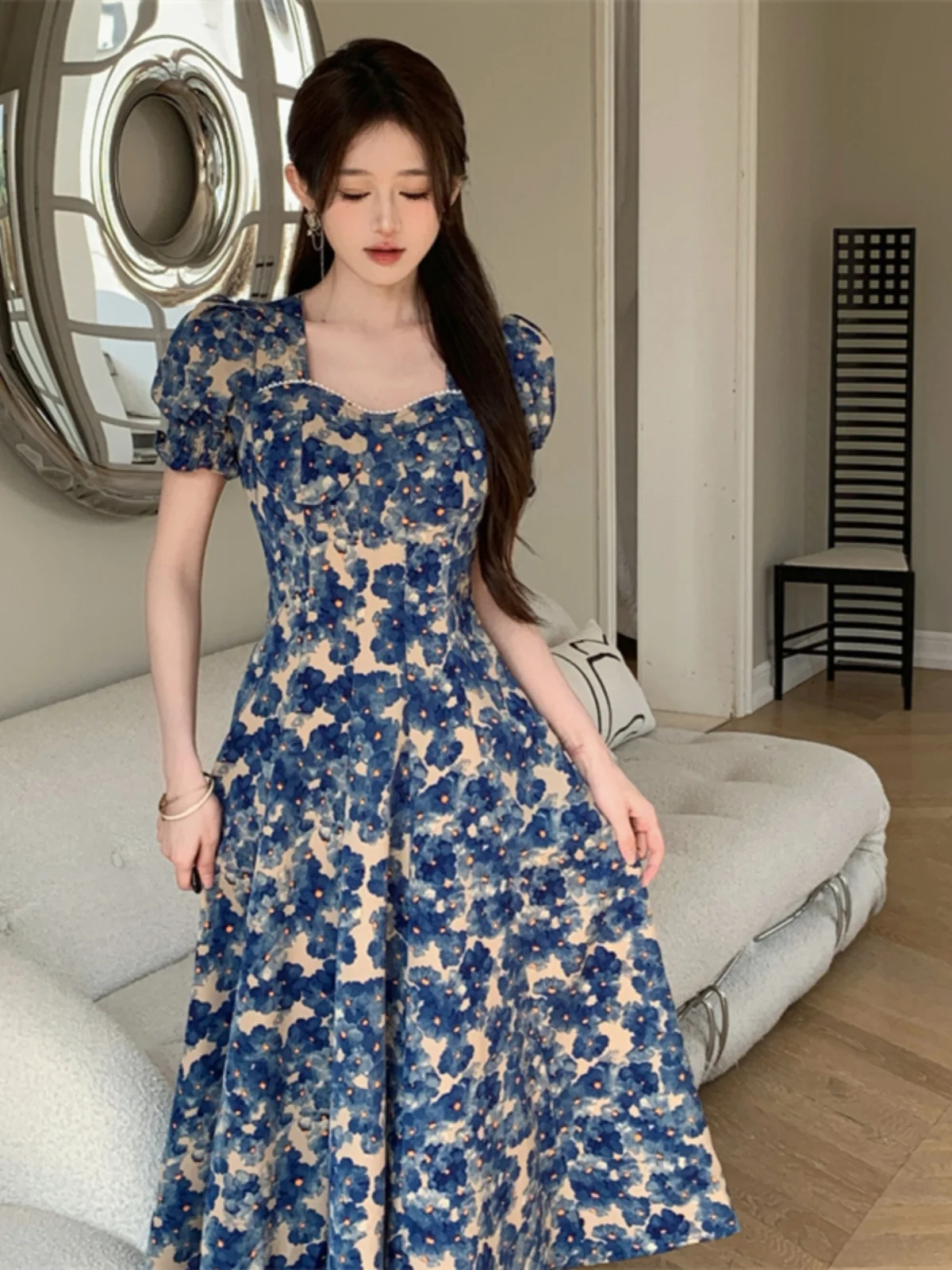 2024 Women Summer New Floral Print A-line Dress Female Thin Short Sleeve Dresses Ladies Square Collar Long Loose Vestidos X377
2024 Women Summer New Floral Print A-line Dress Female Thin Short Sleeve Dresses Ladies Square Collar Long Loose Vestidos X377