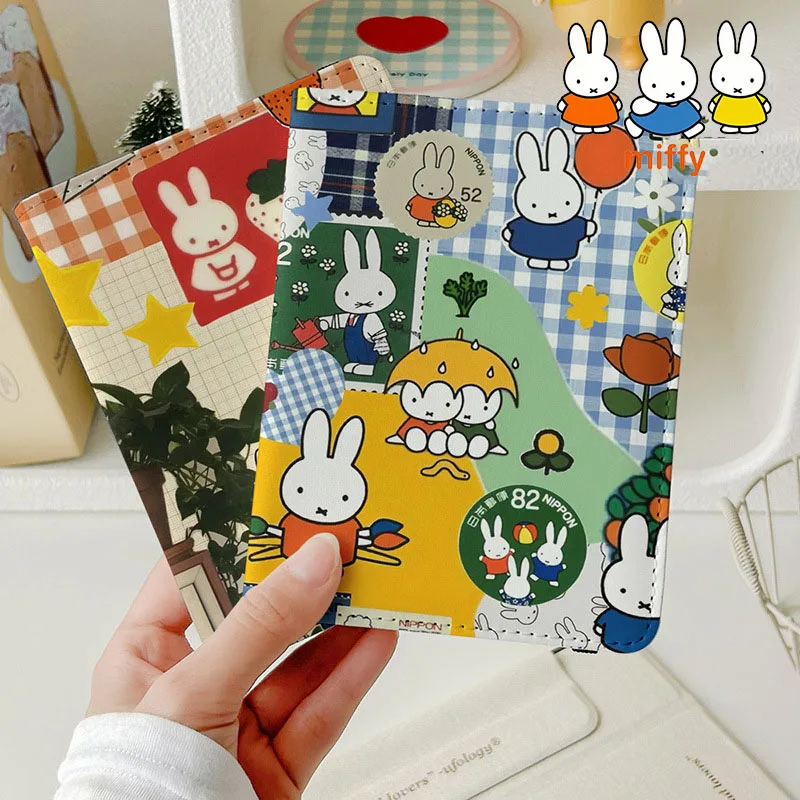 Kawaii Miffy Обложка для паспорта Милый мультфильм Аниме Многофункциональный держатель для карт Дорожная портативная сумка для хранения Фестивальные подарки для девочек
Kawaii Miffy Обложка для паспорта Милый мультфильм Аниме Многофункциональный держатель для карт Дорожная портативная сумка для хранения Фестивальные подарки для девочек