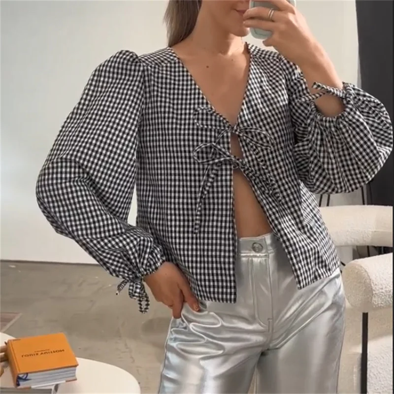Fashion Lace Up Bow Tops For Women Casual V Neck Hollow Out Long Sleeve Shirts 2024 Spring Chic High Street Thin Blouses
Fashion Lace Up Bow Tops For Women Casual V Neck Hollow Out Long Sleeve Shirts 2024 Spring Chic High Street Thin Blouses