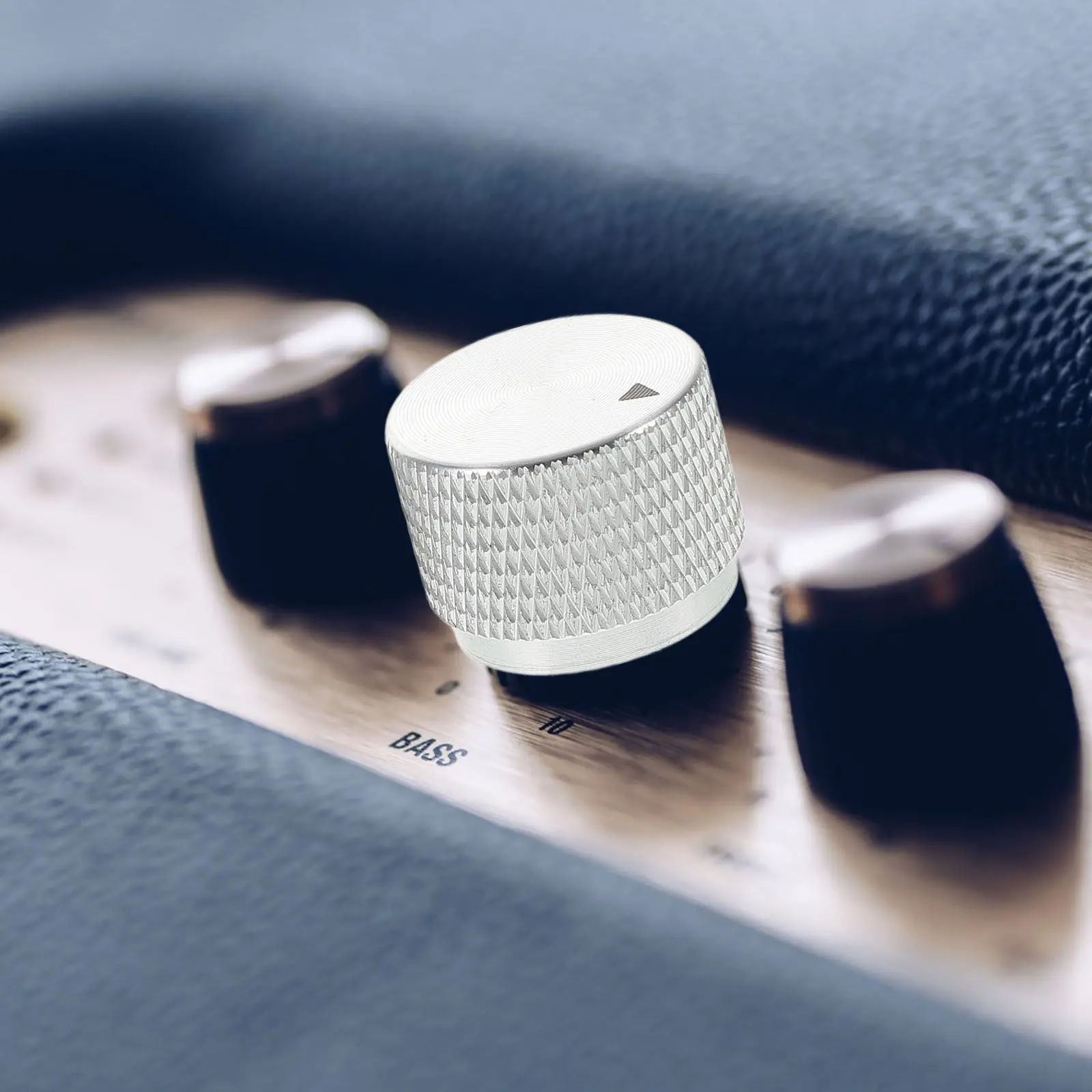 1Set Sturdy Aluminum Potentiometer Control Knobs Guitar Volume Replacement Rotary Knob Precise Fit Easy Installation
1Set Sturdy Aluminum Potentiometer Control Knobs Guitar Volume Replacement Rotary Knob Precise Fit Easy Installation