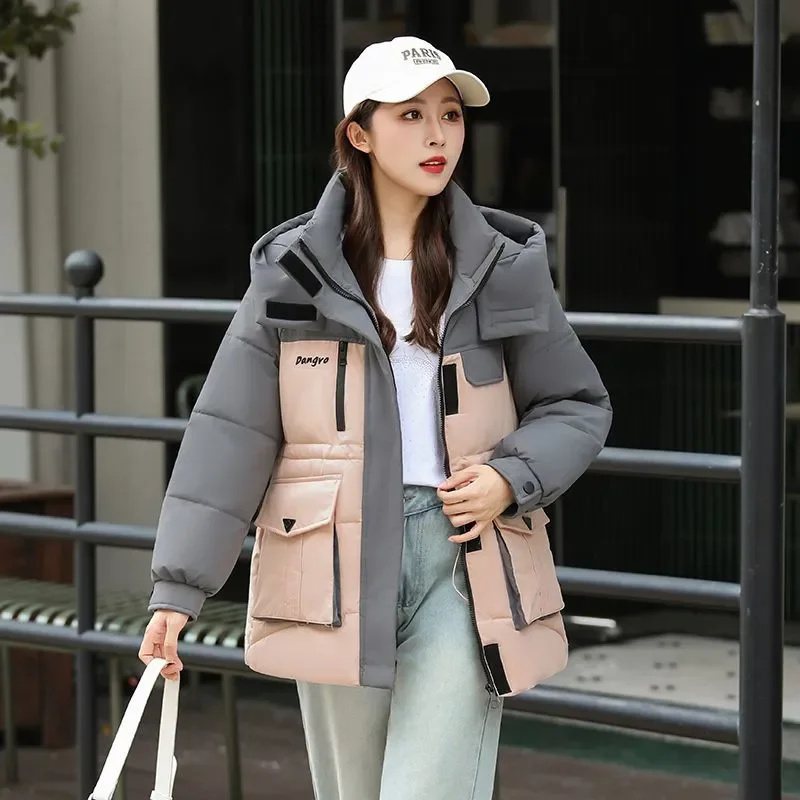 Новая зимняя пуховая куртка с хлопковой подкладкой, женское пальто, длинная хлопковая куртка контрастного цвета, толстая теплая одежда Parker Bread
Новая зимняя пуховая куртка с хлопковой подкладкой, женское пальто, длинная хлопковая куртка контрастного цвета, толстая теплая одежда Parker Bread