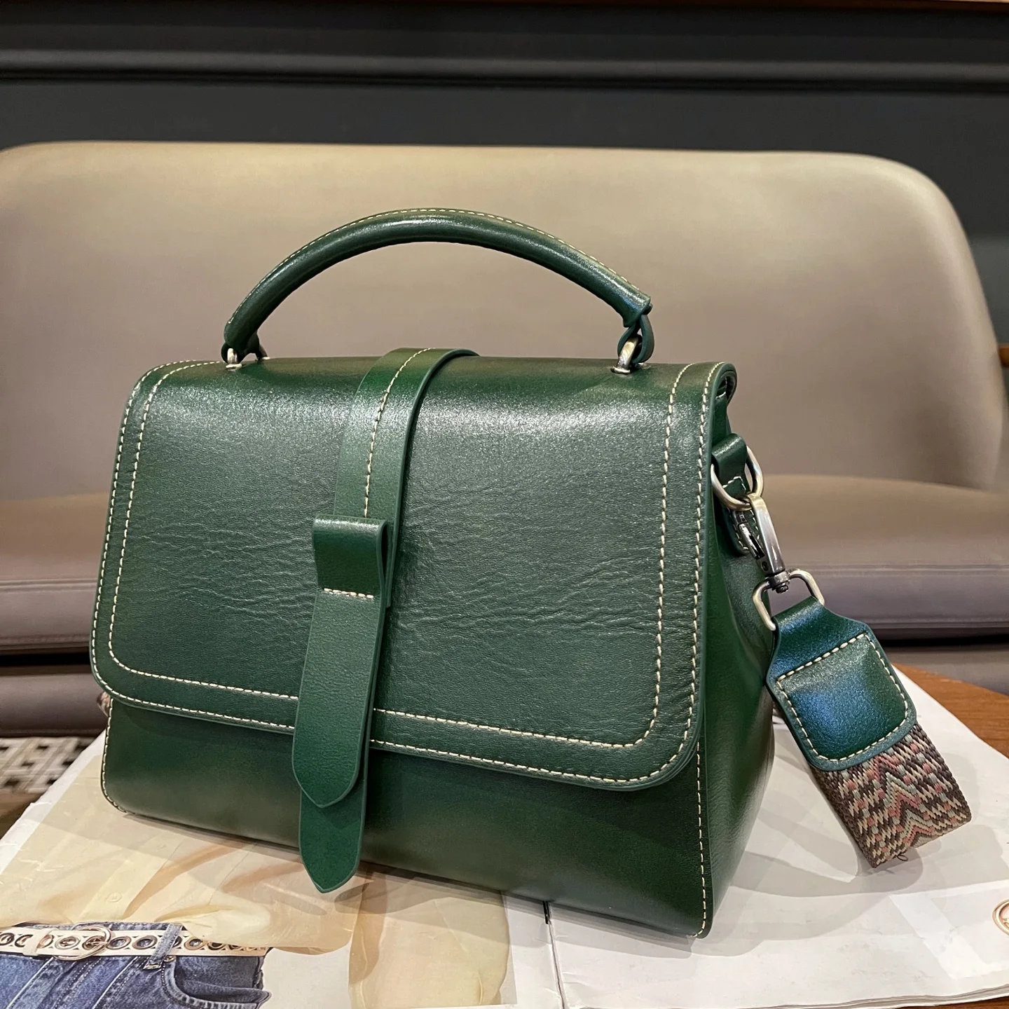 Женские сумки через плечо из натуральной кожи, роскошные дизайнерские брендовые сумки, женские модные маленькие квадратные сумки, новинка
Женские сумки через плечо из натуральной кожи, роскошные дизайнерские брендовые сумки, женские модные маленькие квадратные сумки, новинка