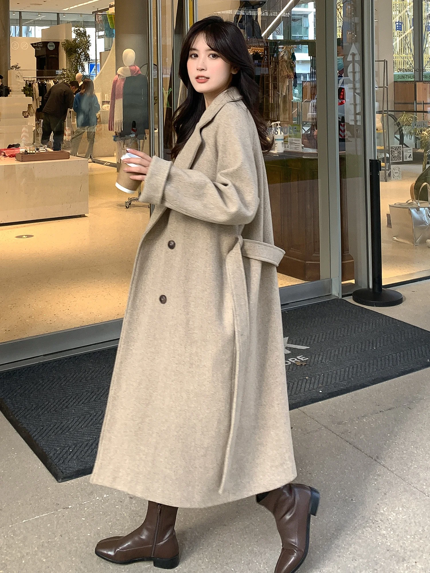 Women's Mid-Length Woolen Coat Thiened Autumn Winter New Sle Small Size Trendy Double-Breasted Button Pure Color OL Sle
Women's Mid-Length Woolen Coat Thiened Autumn Winter New Sle Small Size Trendy Double-Breasted Button Pure Color OL Sle