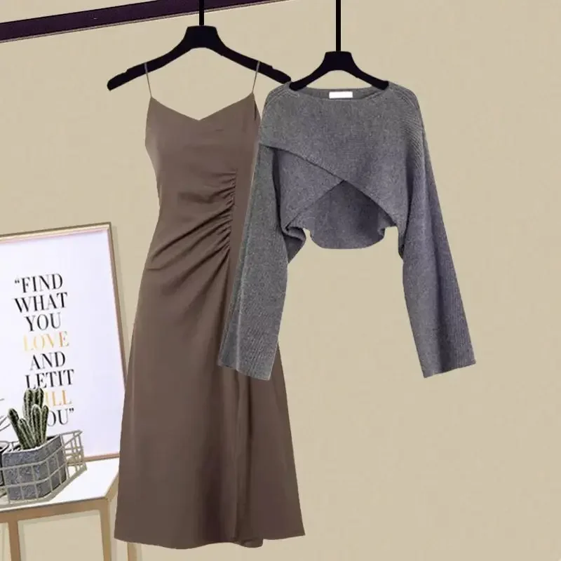 2024 Autumn New Irregular Cross Knitted Sweater Pullover Strap Pleated Dress Two Piece Elegant Women's Party Dress A25
2024 Autumn New Irregular Cross Knitted Sweater Pullover Strap Pleated Dress Two Piece Elegant Women's Party Dress A25
