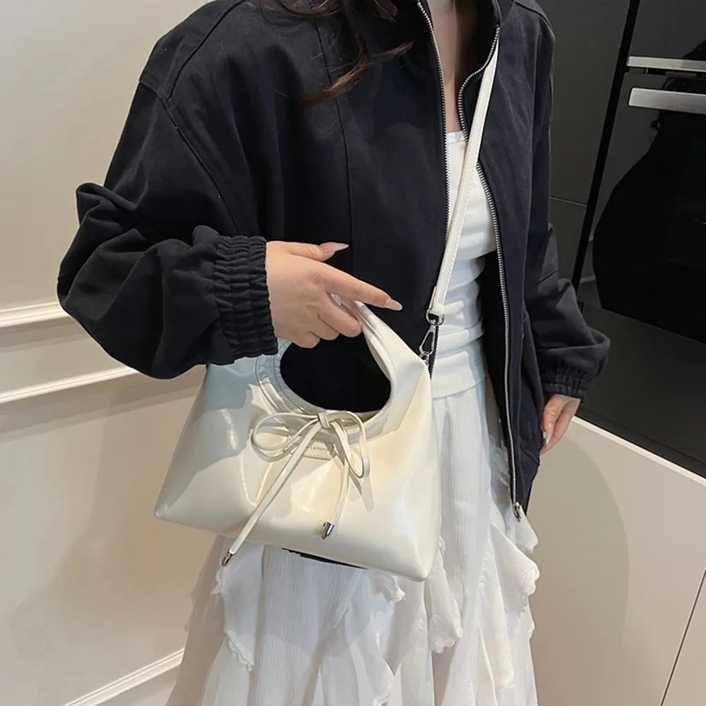 Versatile PU Leather Bowknot Handbag Korean Style Sweet Single Shoulder Bag Crossbody Cute Women Clutch Purse Streetwear
Versatile PU Leather Bowknot Handbag Korean Style Sweet Single Shoulder Bag Crossbody Cute Women Clutch Purse Streetwear