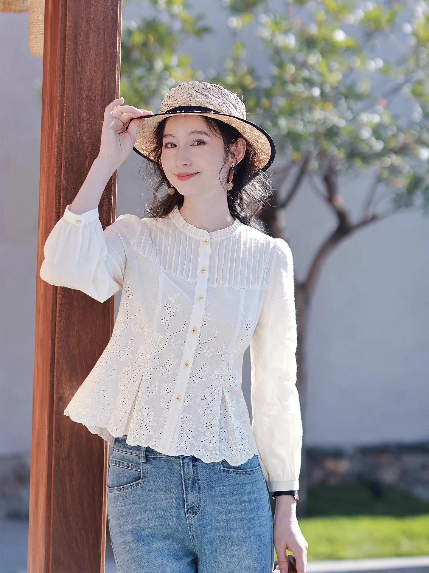 Красная художественная женская блузка с длинным рукавом, приталенная, с вышивкой, весна 2026, модный элегантный топ для похудения, из чистого хлопка
Красная художественная женская блузка с длинным рукавом, приталенная, с вышивкой, весна 2026, модный элегантный топ для похудения, из чистого хлопка