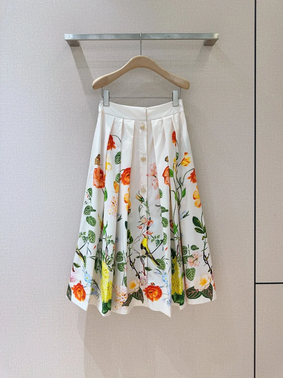 2025 Summer New Women's High-Waisted Floral Print Cotton Skirt - Embellished with Butterflies & Birds, Button Details, Pockets,
2025 Summer New Women's High-Waisted Floral Print Cotton Skirt - Embellished with Butterflies & Birds, Button Details, Pockets,
