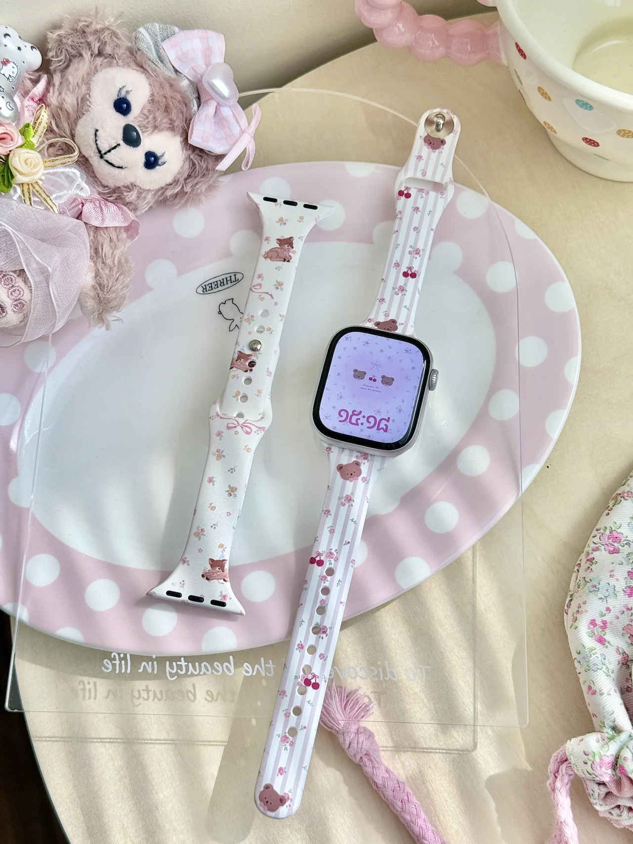 Vintage Tiny Flower Cartoon Bear Silicone Band for Apple Watch Ultra SE Series 11 10 9 8 7 All Size Cute Daily Watch Strap
Vintage Tiny Flower Cartoon Bear Silicone Band for Apple Watch Ultra SE Series 11 10 9 8 7 All Size Cute Daily Watch Strap
