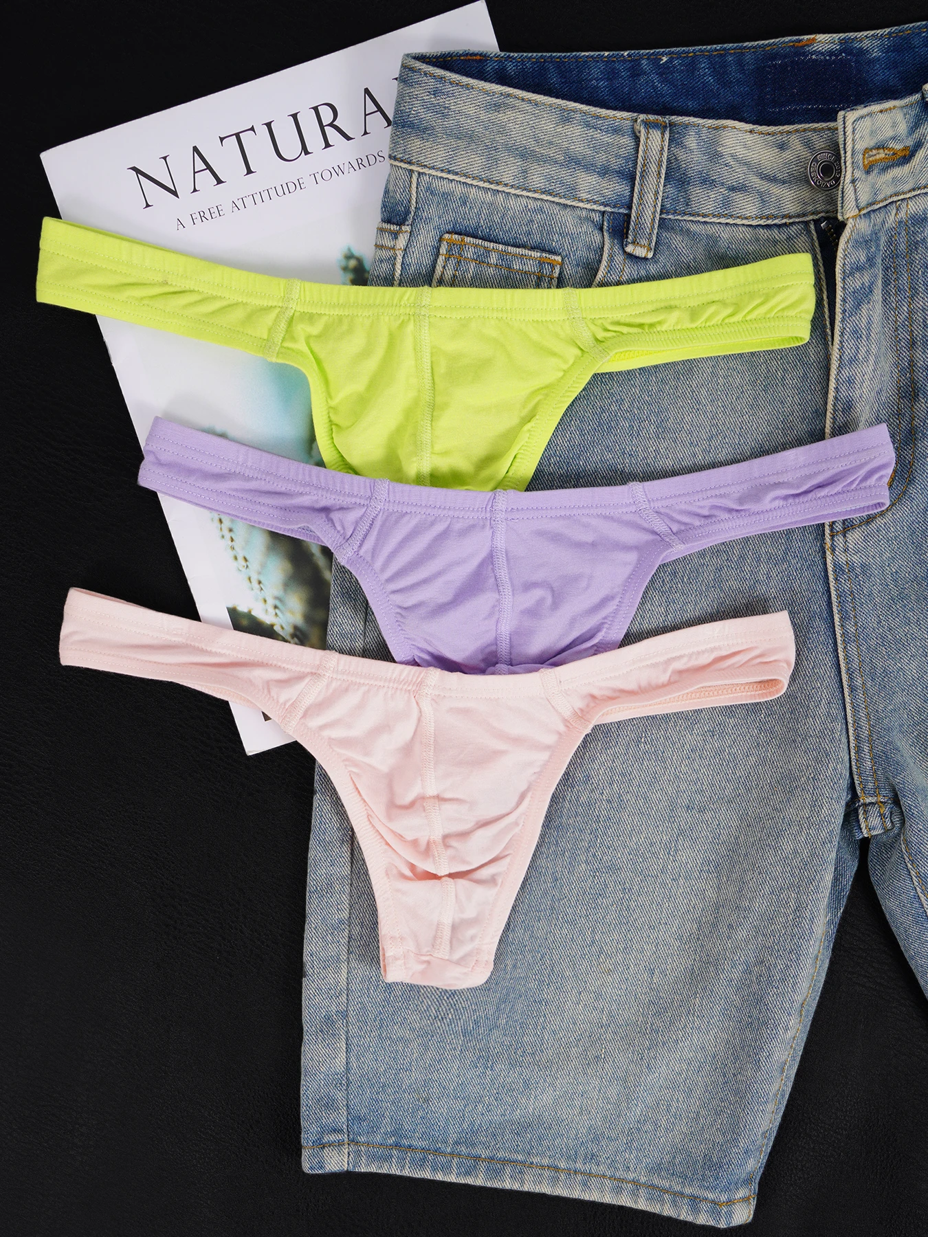 3 PCS Men's Modal Solid Color Barely-There Thong, Low Rise Thin Waistband Sexy Sports Underwear Hot Sale Spring Summer
3 PCS Men's Modal Solid Color Barely-There Thong, Low Rise Thin Waistband Sexy Sports Underwear Hot Sale Spring Summer