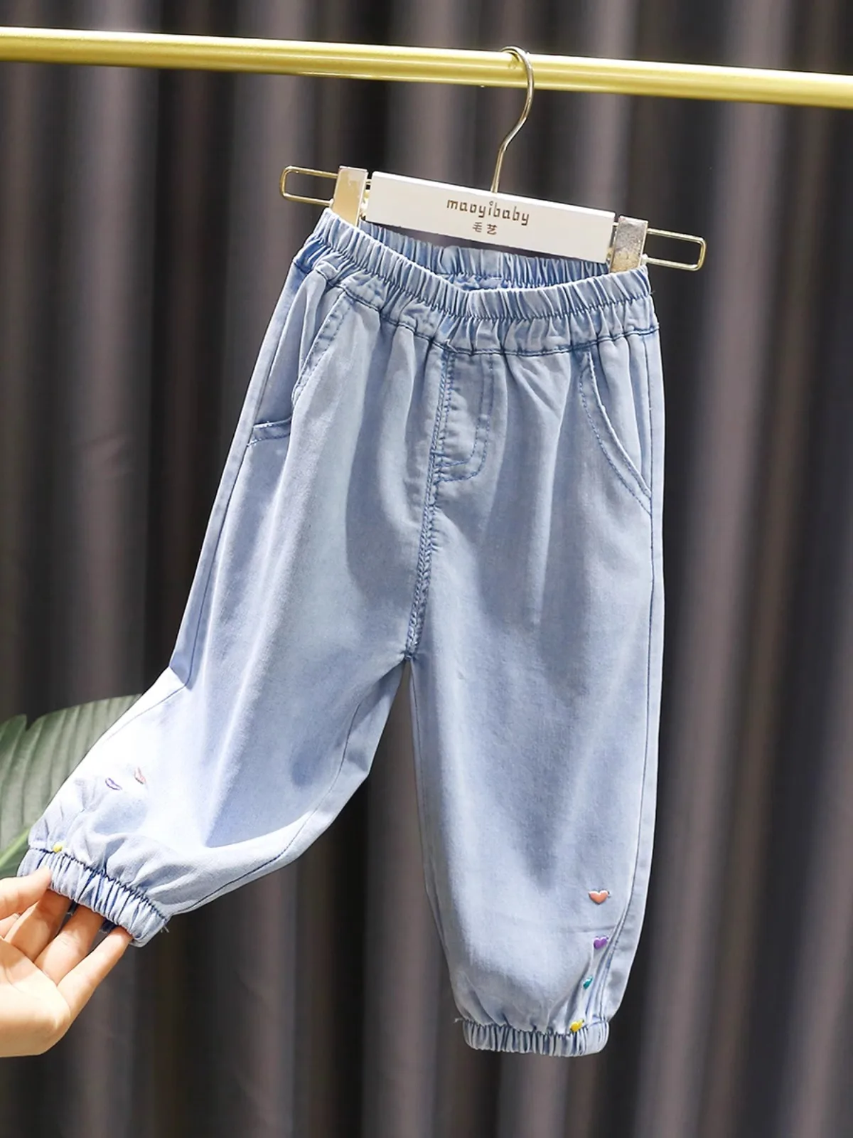 Girls Spring Summer Anti-Mosquito Denim Pants Silk Casual Trousers Baby Spring Faion Large PP Pants Comfortable Cotton Blend
Girls Spring Summer Anti-Mosquito Denim Pants Silk Casual Trousers Baby Spring Faion Large PP Pants Comfortable Cotton Blend