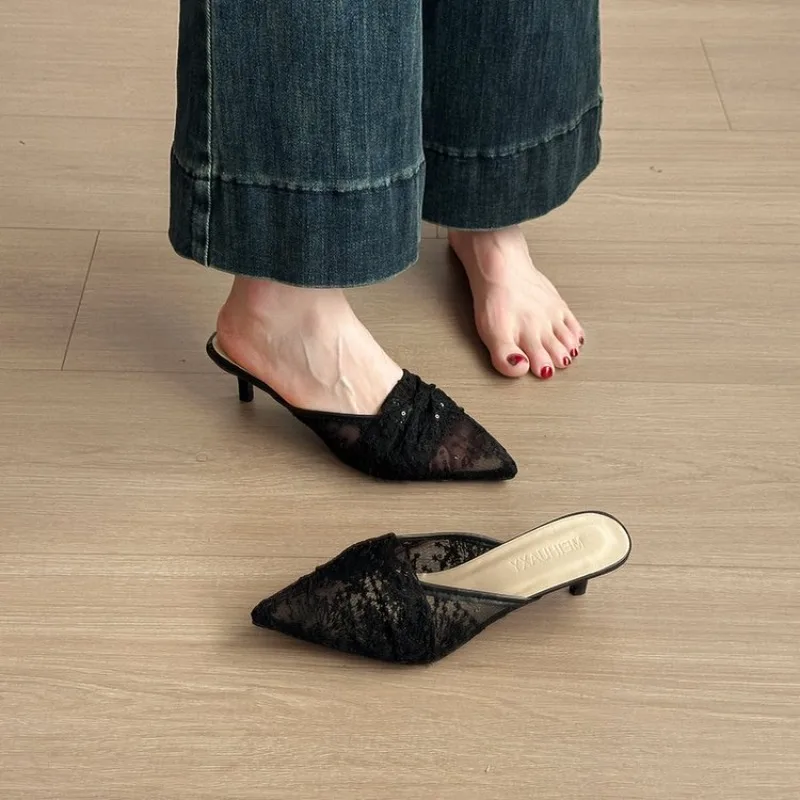 White Embroidery Lace Heels Mule Slide Woman Point Toe Stiletto Bride Shoes Ladies Elegant Wedding Party Dress Pumps New Popular
White Embroidery Lace Heels Mule Slide Woman Point Toe Stiletto Bride Shoes Ladies Elegant Wedding Party Dress Pumps New Popular