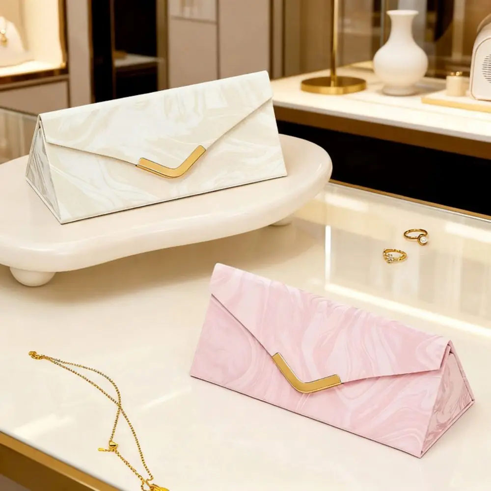 Складная шкатулка для украшений из искусственной кожи с несколькими разделителями, большой вместимости, легкая, складная
Складная шкатулка для украшений из искусственной кожи с несколькими разделителями, большой вместимости, легкая, складная