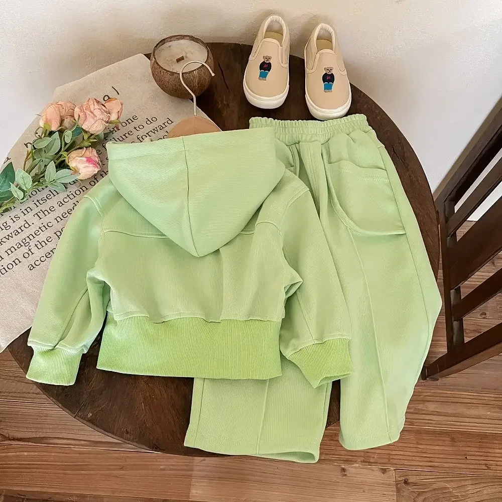 Little Girl Matcha Green Set Autumn New Fashion Hoodie Wide Pants Casual Two Piece Set
Little Girl Matcha Green Set Autumn New Fashion Hoodie Wide Pants Casual Two Piece Set