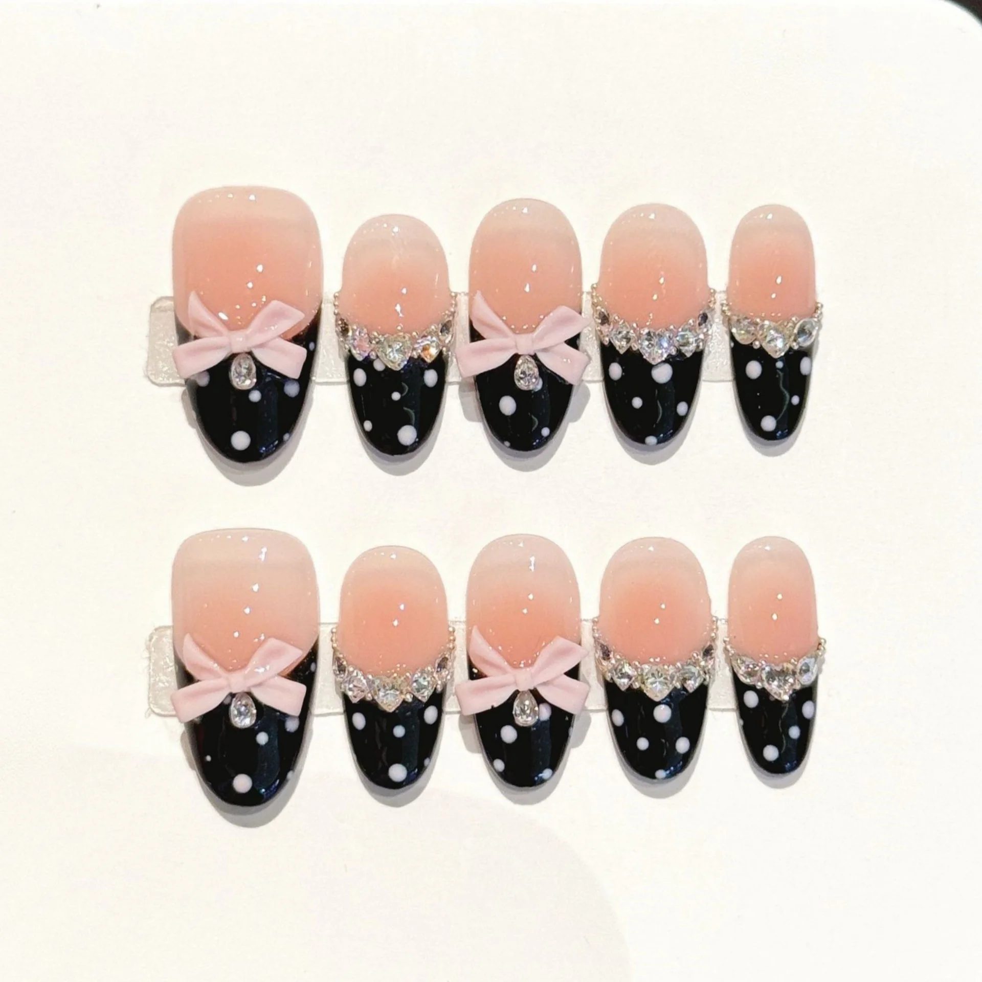 10pcs Polka Dot Bow Stick on Nails Tip Black French Short Almond Press on Nails Diamond Sweet Cool Fake Nail Handmade False Nail
10pcs Polka Dot Bow Stick on Nails Tip Black French Short Almond Press on Nails Diamond Sweet Cool Fake Nail Handmade False Nail