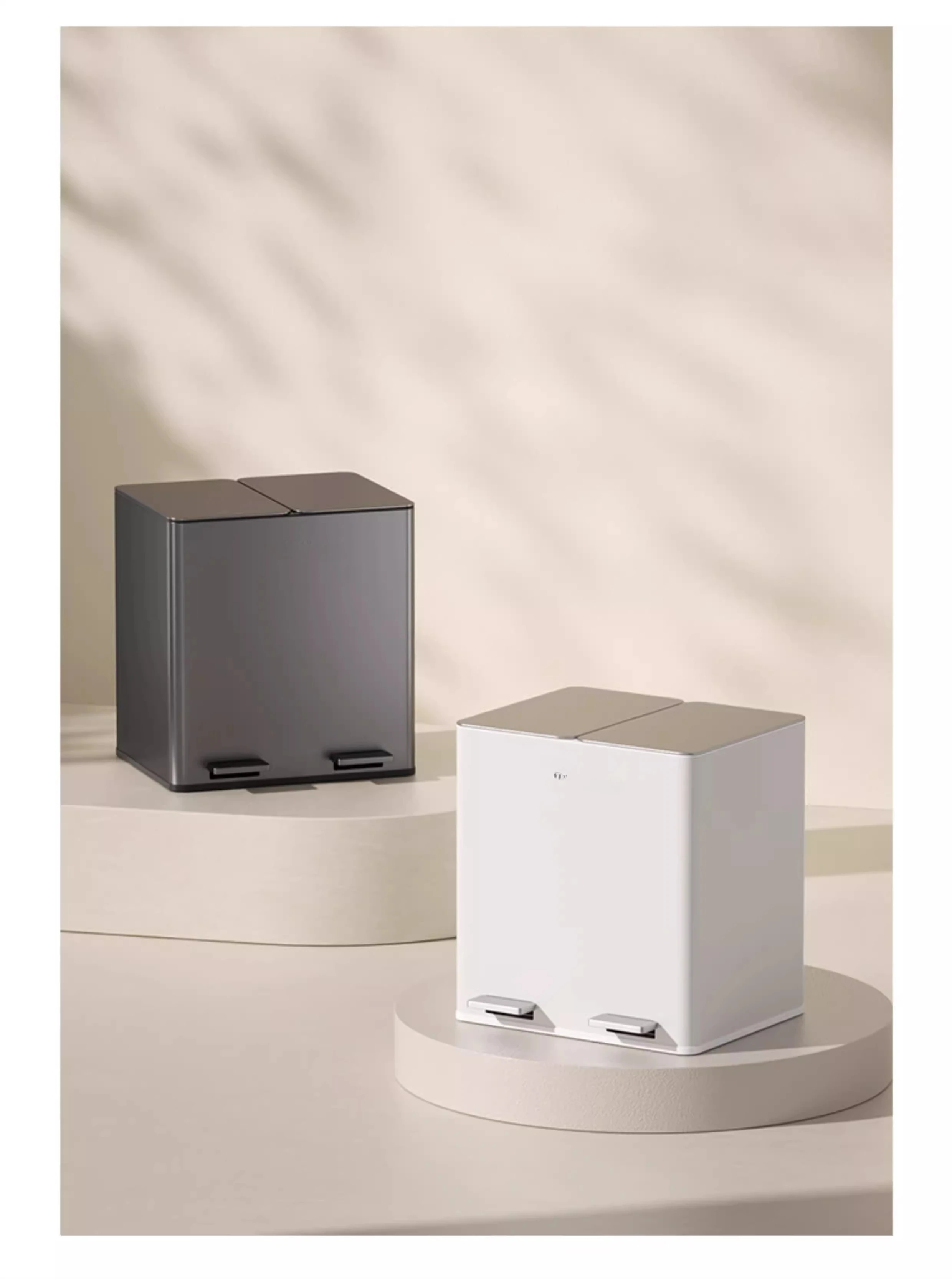 Kitchen classification Trash can Household dry and wet separation Stainless steel foot pedal
Kitchen classification Trash can Household dry and wet separation Stainless steel foot pedal