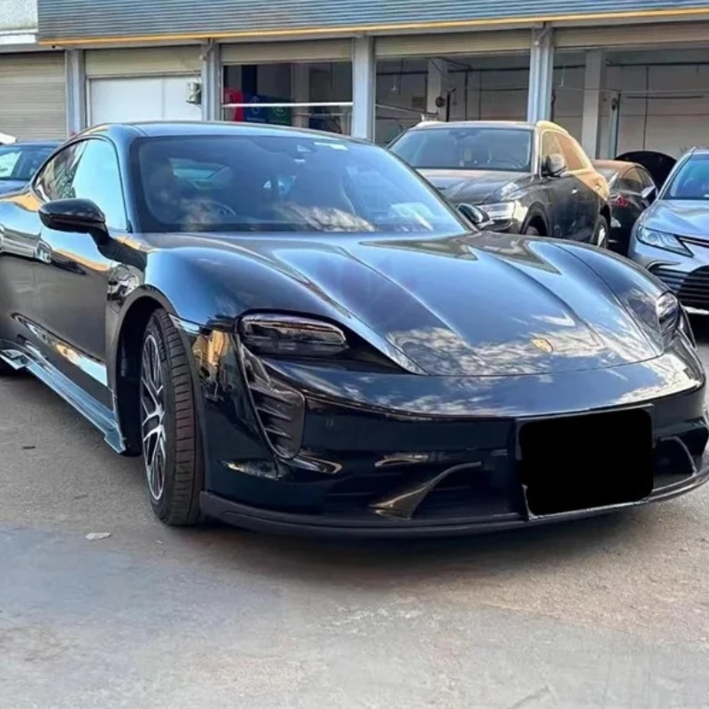 Комплект обвеса для Porsche Taycan из настоящего карбона в стиле THT: передний сплиттер, боковые пороги, задний диффузор, задний спойлер
Комплект обвеса для Porsche Taycan из настоящего карбона в стиле THT: передний сплиттер, боковые пороги, задний диффузор, задний спойлер