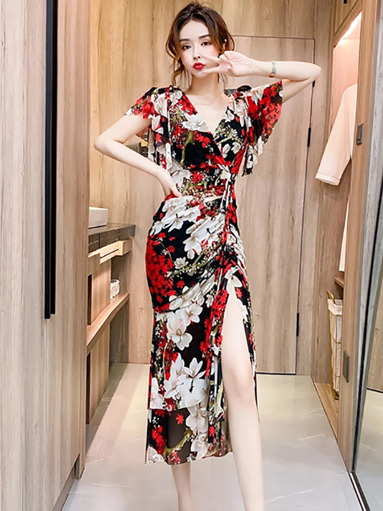 2026 Floral Butterfly Sleeve V-Neck Dress Women Elegant Pleated Bodycon Slit Long Dress Summer Beach Style Chic Holiday Dresses
2026 Floral Butterfly Sleeve V-Neck Dress Women Elegant Pleated Bodycon Slit Long Dress Summer Beach Style Chic Holiday Dresses