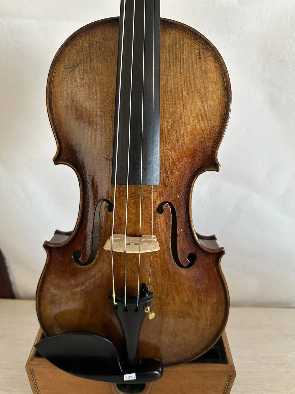 Master 4/4 violin Solid flamed maple back spruce top hand carved K307
Master 4/4 violin Solid flamed maple back spruce top hand carved K307