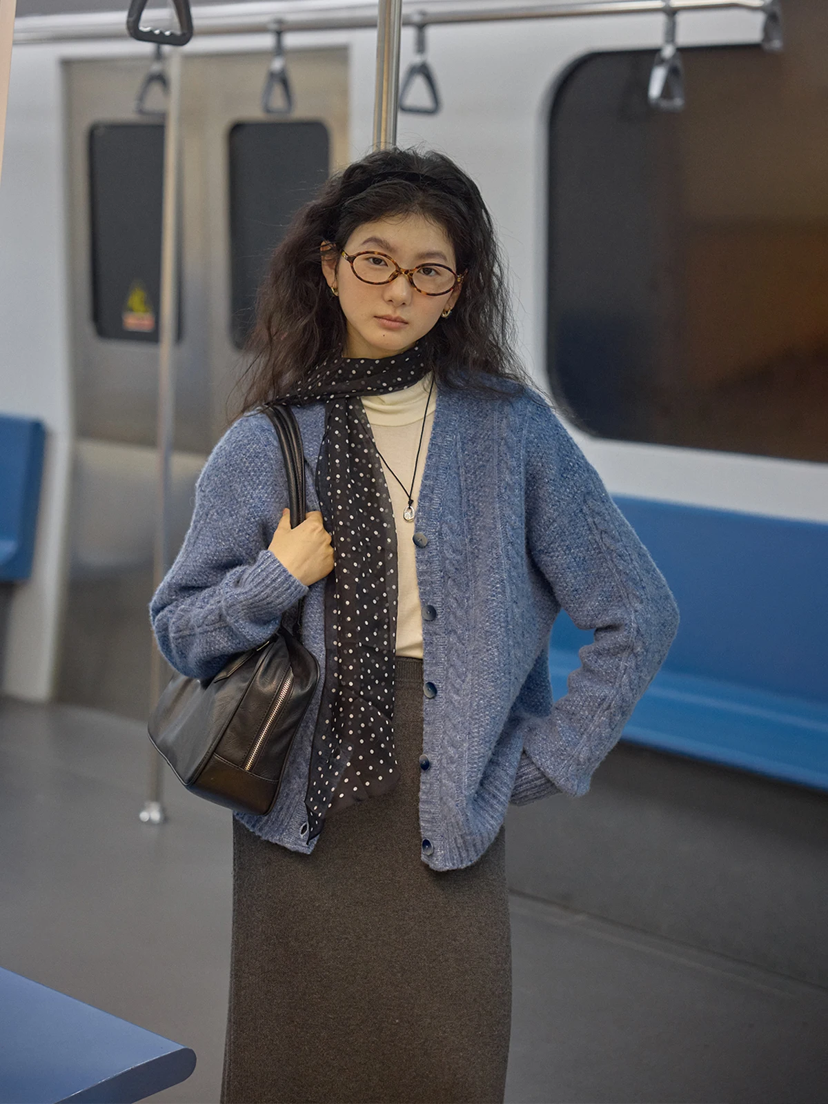 Solighter Wool Knitted V-Ne Open Cardigan Loose Sweater Outerwear Autumn Winter New Sle Flower Twist Knitting Women's Fas...
Solighter Wool Knitted V-Ne Open Cardigan Loose Sweater Outerwear Autumn Winter New Sle Flower Twist Knitting Women's Fas...