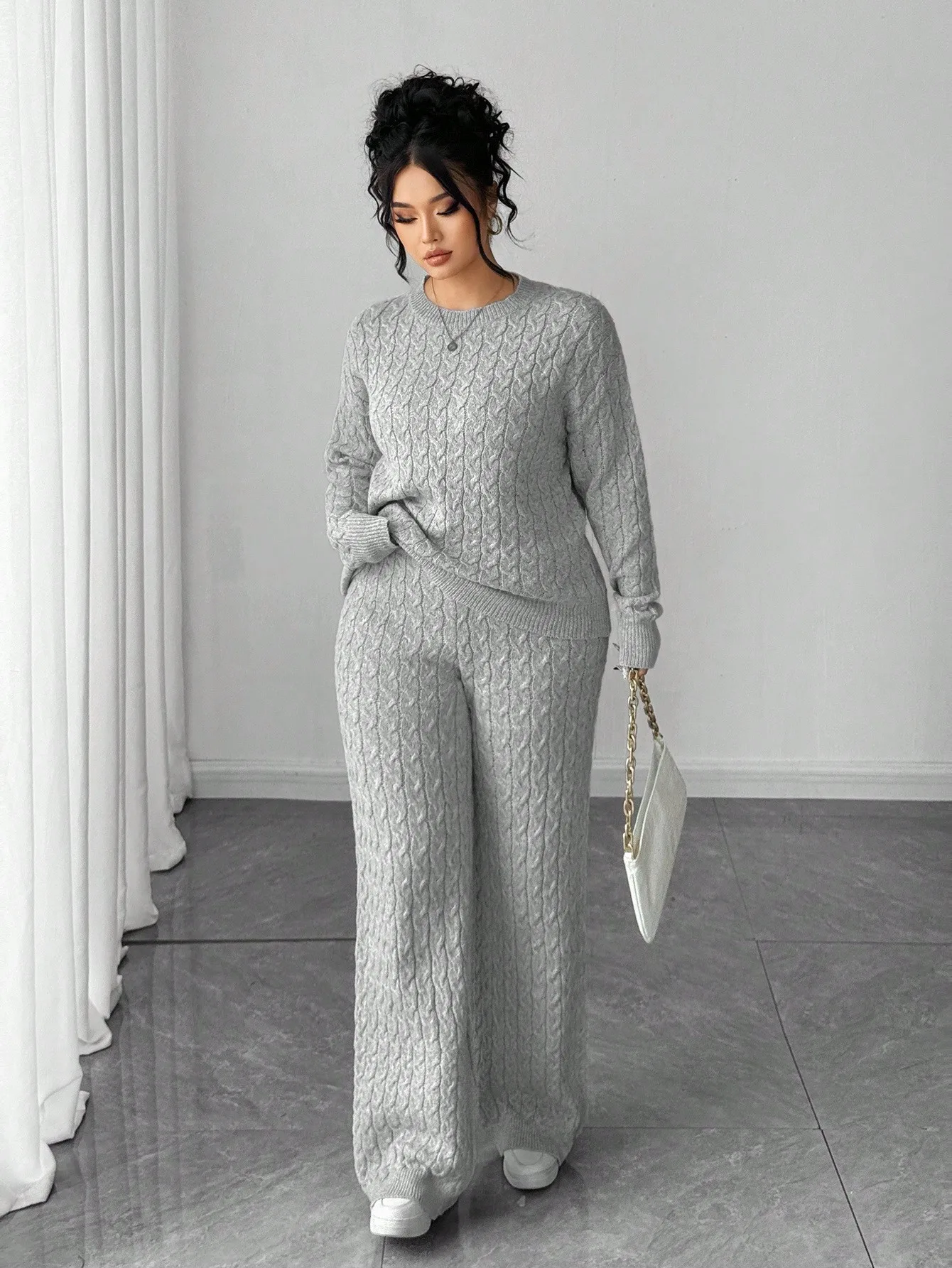 Женский простой и стильный комплект: свитер с длинными рукавами на пуговицах и длинные брюки, одежда больших размеров для осени/зимы
Женский простой и стильный комплект: свитер с длинными рукавами на пуговицах и длинные брюки, одежда больших размеров для осени/зимы