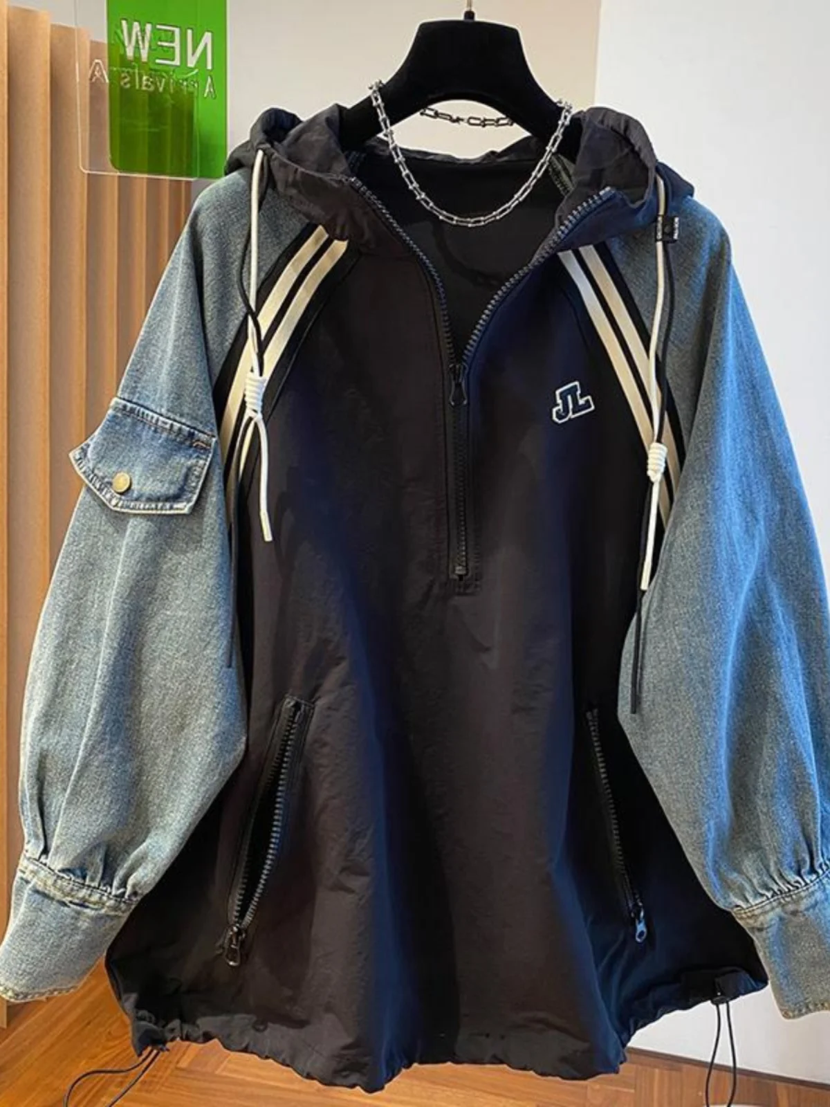 Loose Fit Hoodie Sweatirt with Zipper for Men Autumn Winter Denim Patchwork Anti-Wear Resistant Antibacterial Self-Heating
Loose Fit Hoodie Sweatirt with Zipper for Men Autumn Winter Denim Patchwork Anti-Wear Resistant Antibacterial Self-Heating