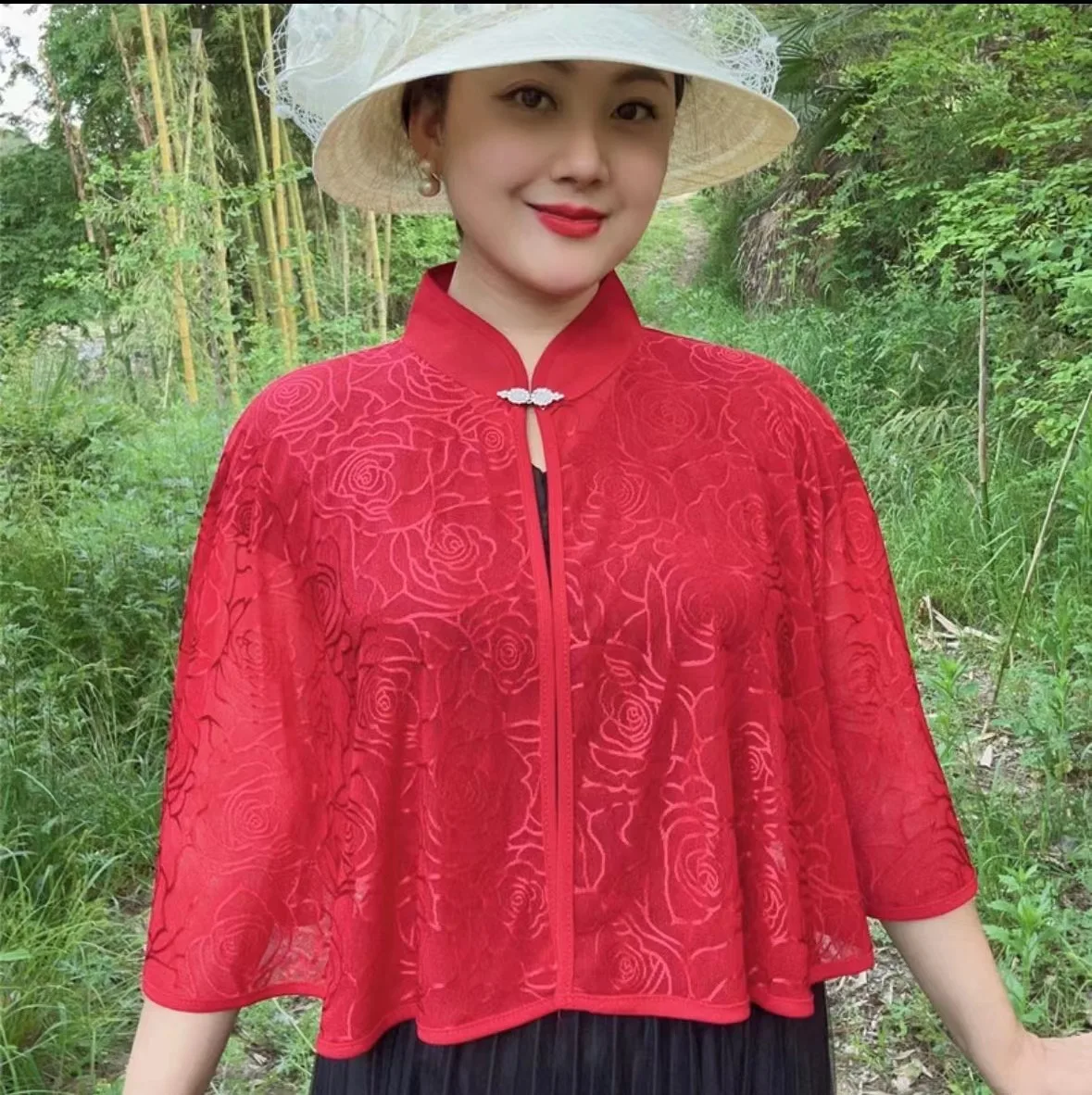 Summer new Poncho hollowed out qipao shawl women's versatile sun protection Cloak stand up collar cape P1
Summer new Poncho hollowed out qipao shawl women's versatile sun protection Cloak stand up collar cape P1